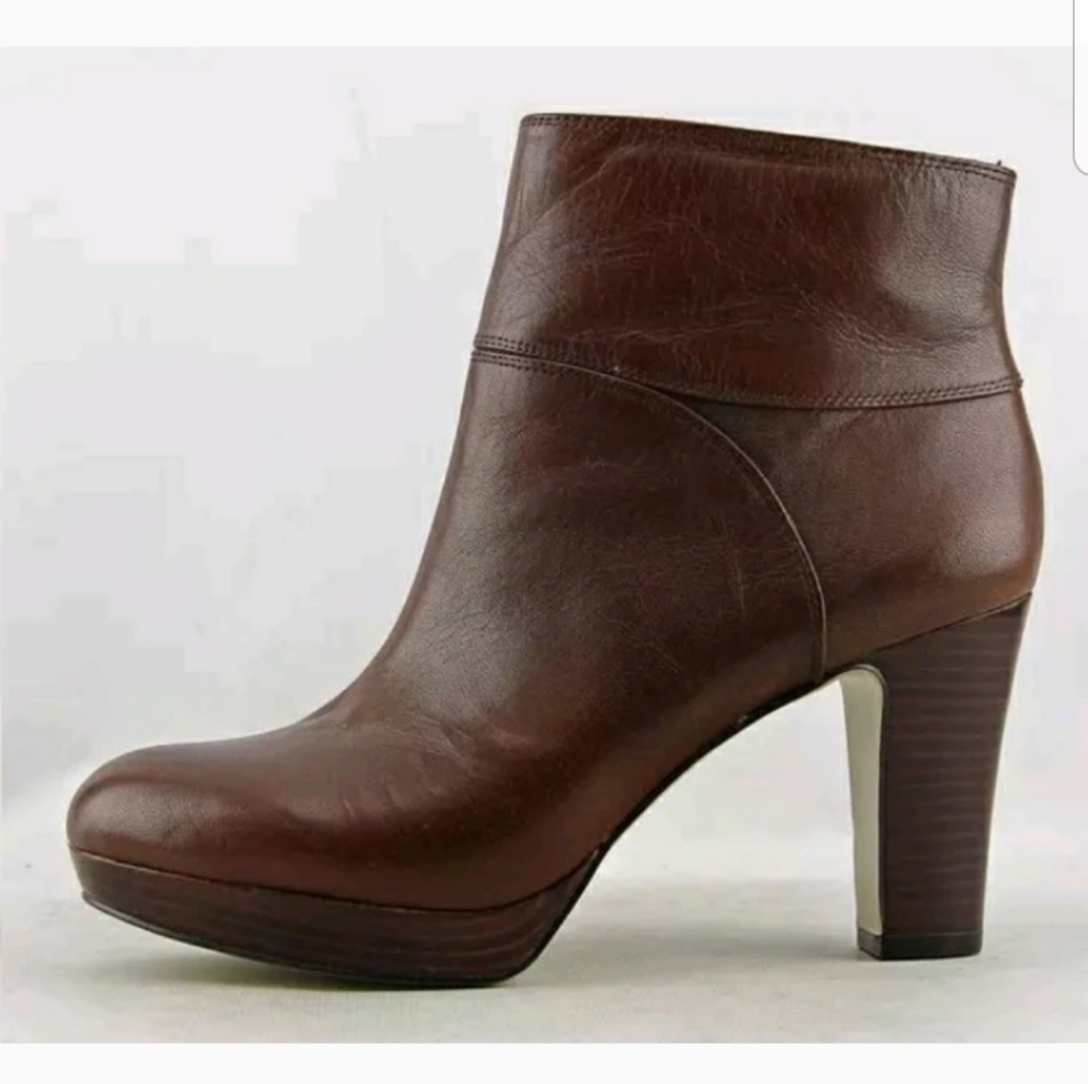 NWOT Nine West Leather Bootie Size 9.5